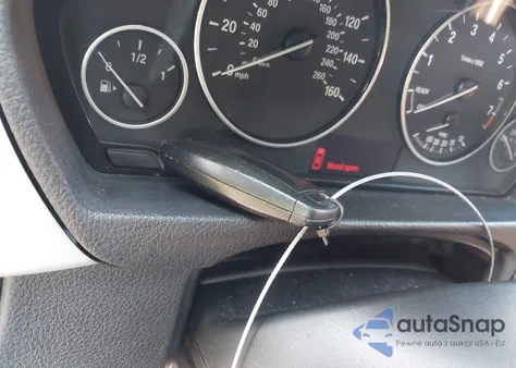 2016 BMW 320I z USA, uszkodzony, nr VIN WBA8E1G54GNU11942